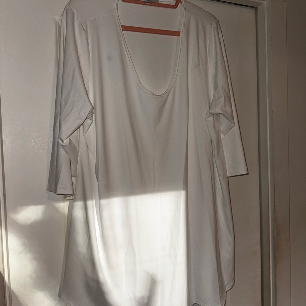 Sympli Classic White Top